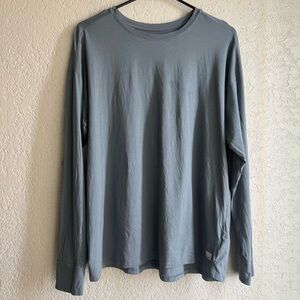 Vuori Long Sleeve Feather Tee Blue Lake Shirt Top Size Small S Lightweight